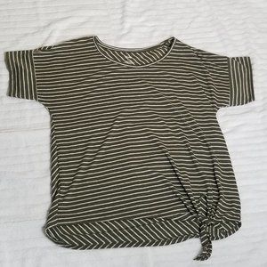 NWT Size 0X Olive Green & White Evri Top